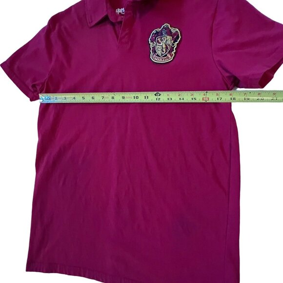Harry Potter Mens Med Polo Shirt Gryffindor Embroidered Patch Red S/S Collar - Picture 7 of 8